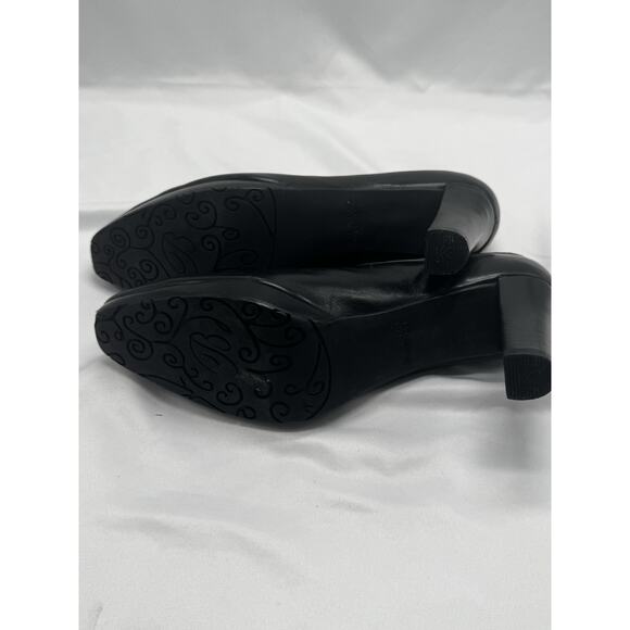 BRIGHTON Stacey Heeled Ankle Booties Zip Front Tassel Almond Toe Sz 8.5N Office - Picture 5 of 9